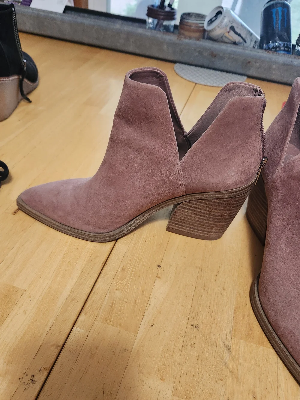 Women’s Suede Pointed Toe Ankle Boots - Dusty Mauve - Vince Camuto- 8m/39.5